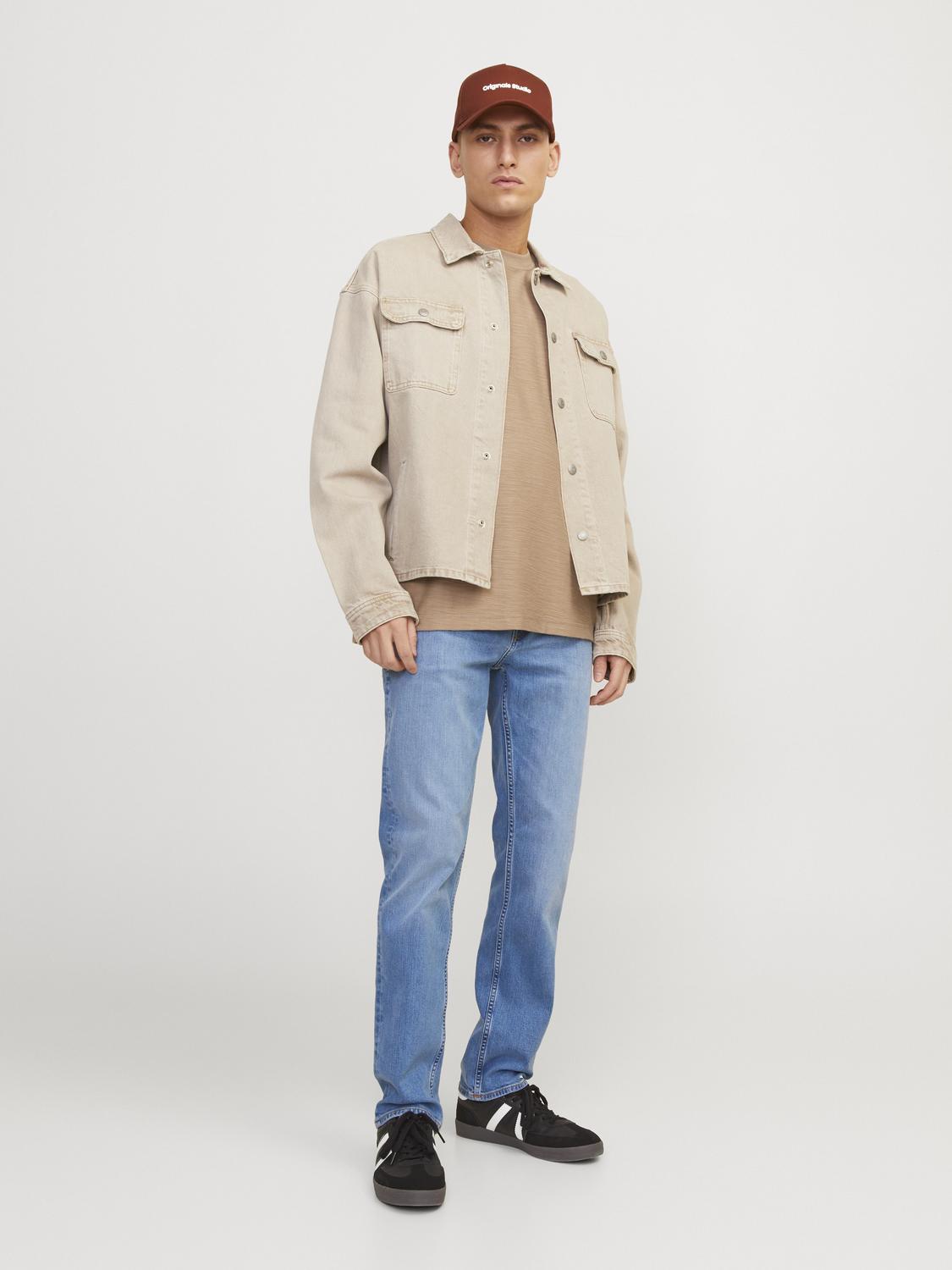 model_shot-front_full